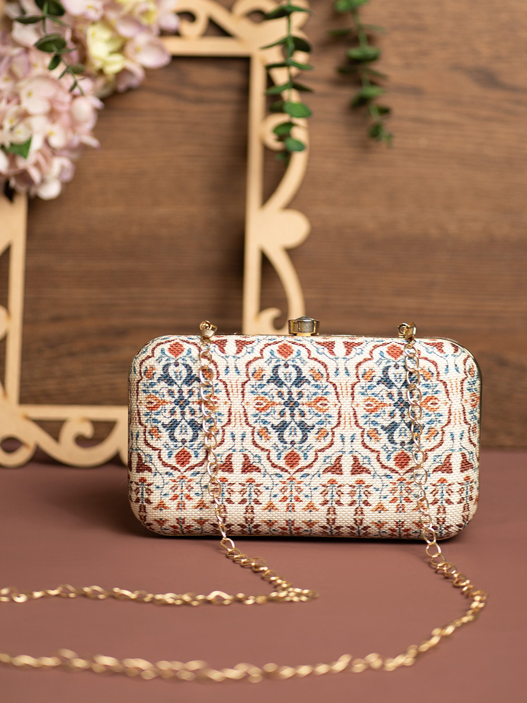 

ZOUK Printed Jute Box Clutch, White