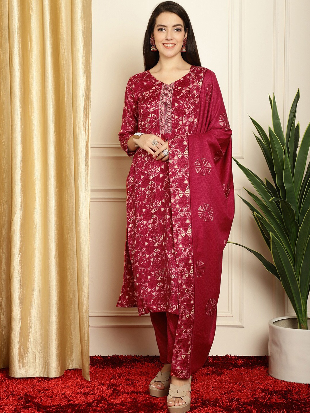 

Stylee LIFESTYLE Geometric Printed Pashmina Unstitched Dress Material, Red