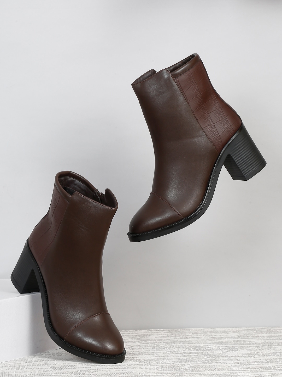 

Bruno Manetti Women Mid-Top Block-Heeled Regular Boots, Brown