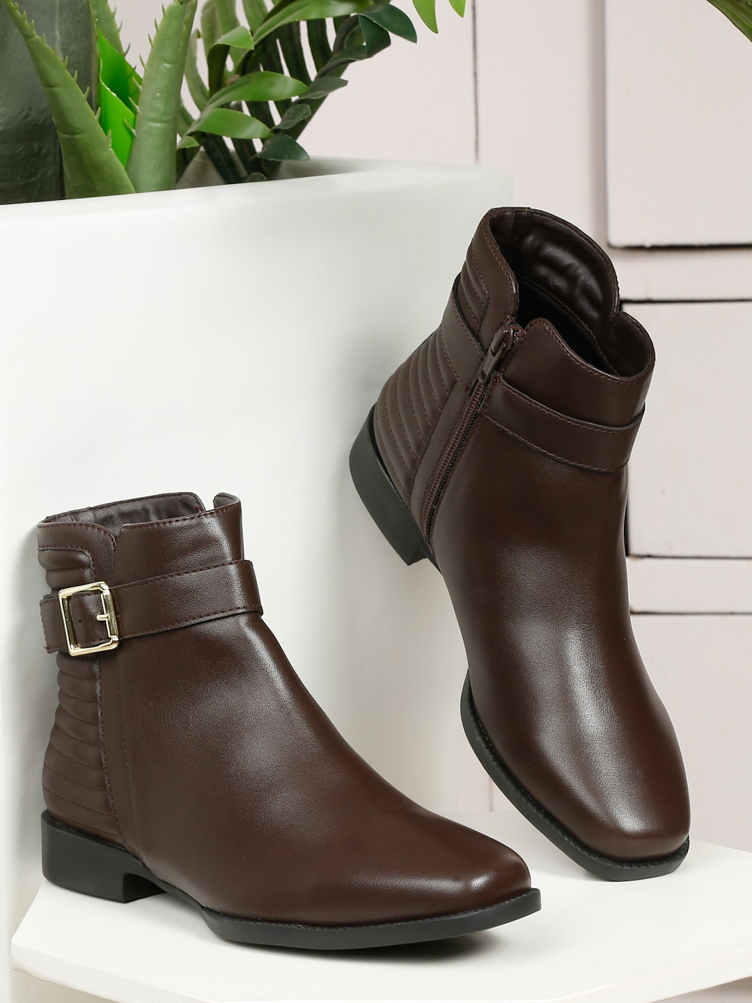 

Bruno Manetti Women Mid-Top Casual Zip-Closure Monk Boots, Brown