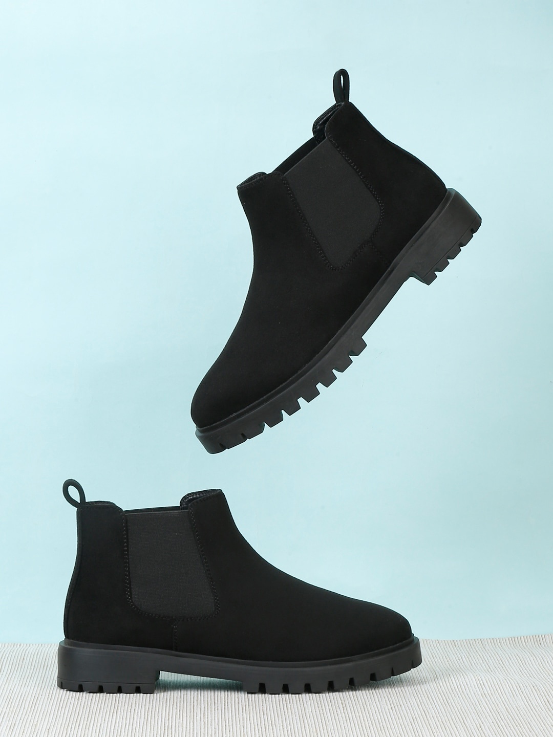 

Bruno Manetti Women Mid-Top Suede Chelsea Boots, Black
