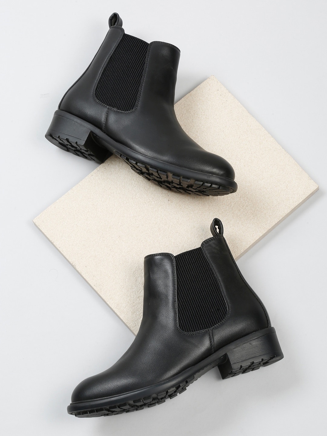 

Bruno Manetti Women Mid-Top Chelsea Boots, Black