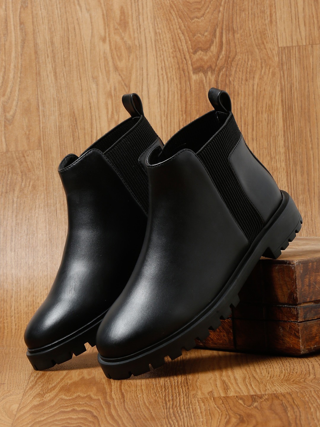 

Bruno Manetti Women Mid-Top Casual Slip-On Chelsea Boots, Black