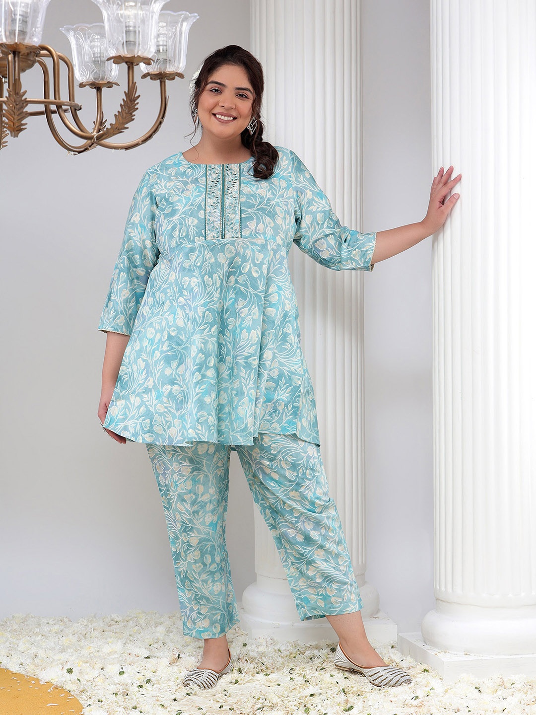 Bani Women Floral Print Tunic & Trousers Set With Thread Work & Gotta Patti Detail, Blue