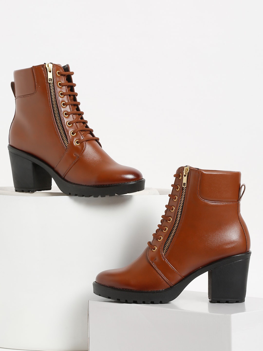 

Bruno Manetti Women Mid-Top Block-Heeled Lace-Up Boots, Tan
