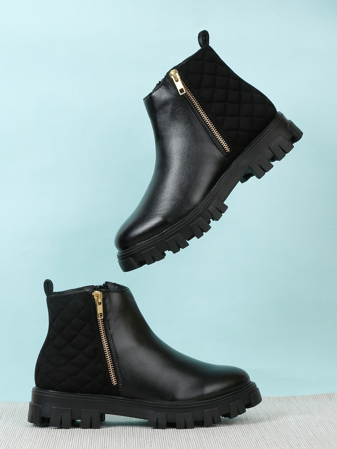

Bruno Manetti Women Quilted Mid-Top Regular Boots, Black