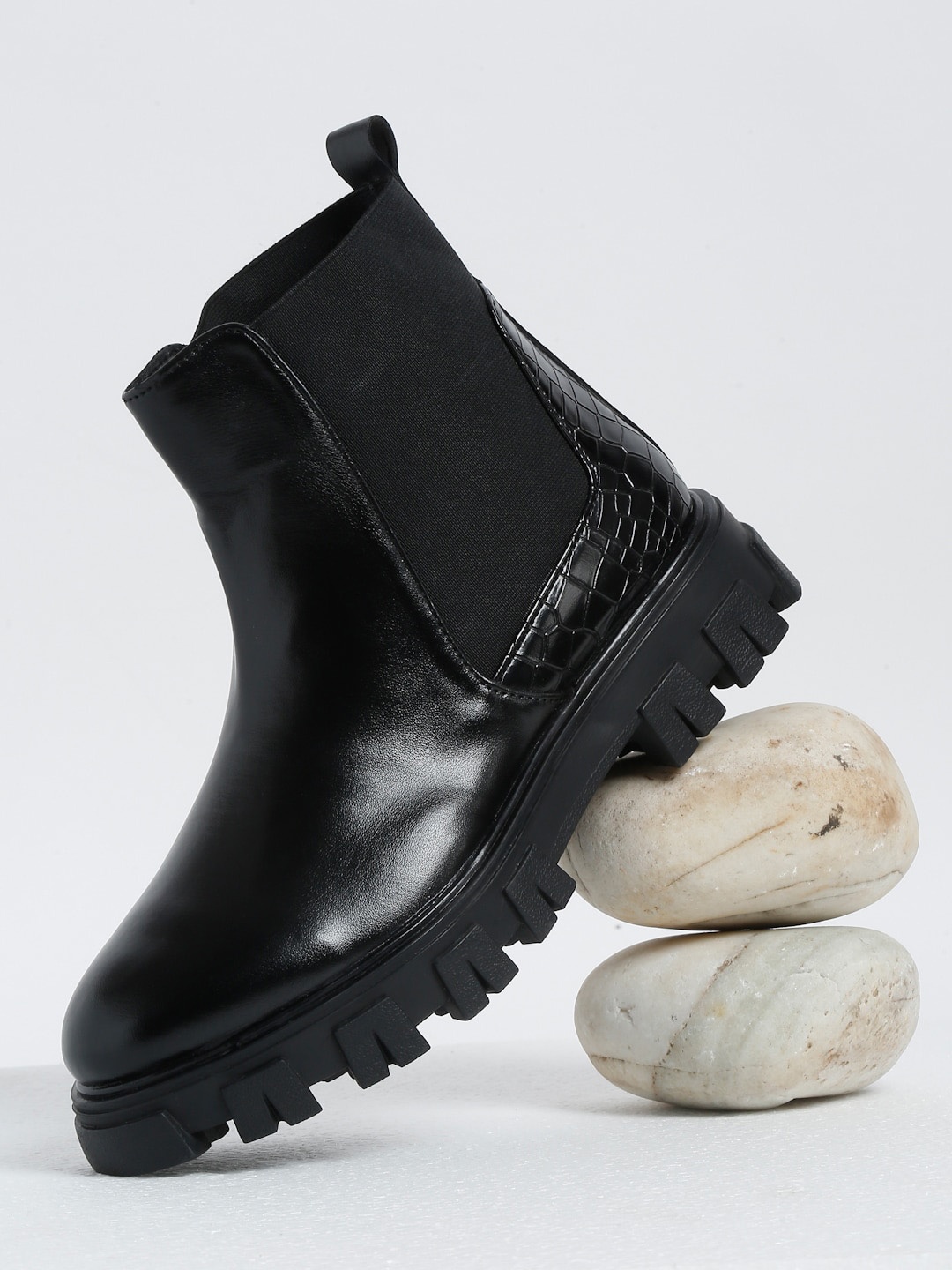 

Bruno Manetti Women Mid-Top -Sole Slip-On Chelsea Boots, Black