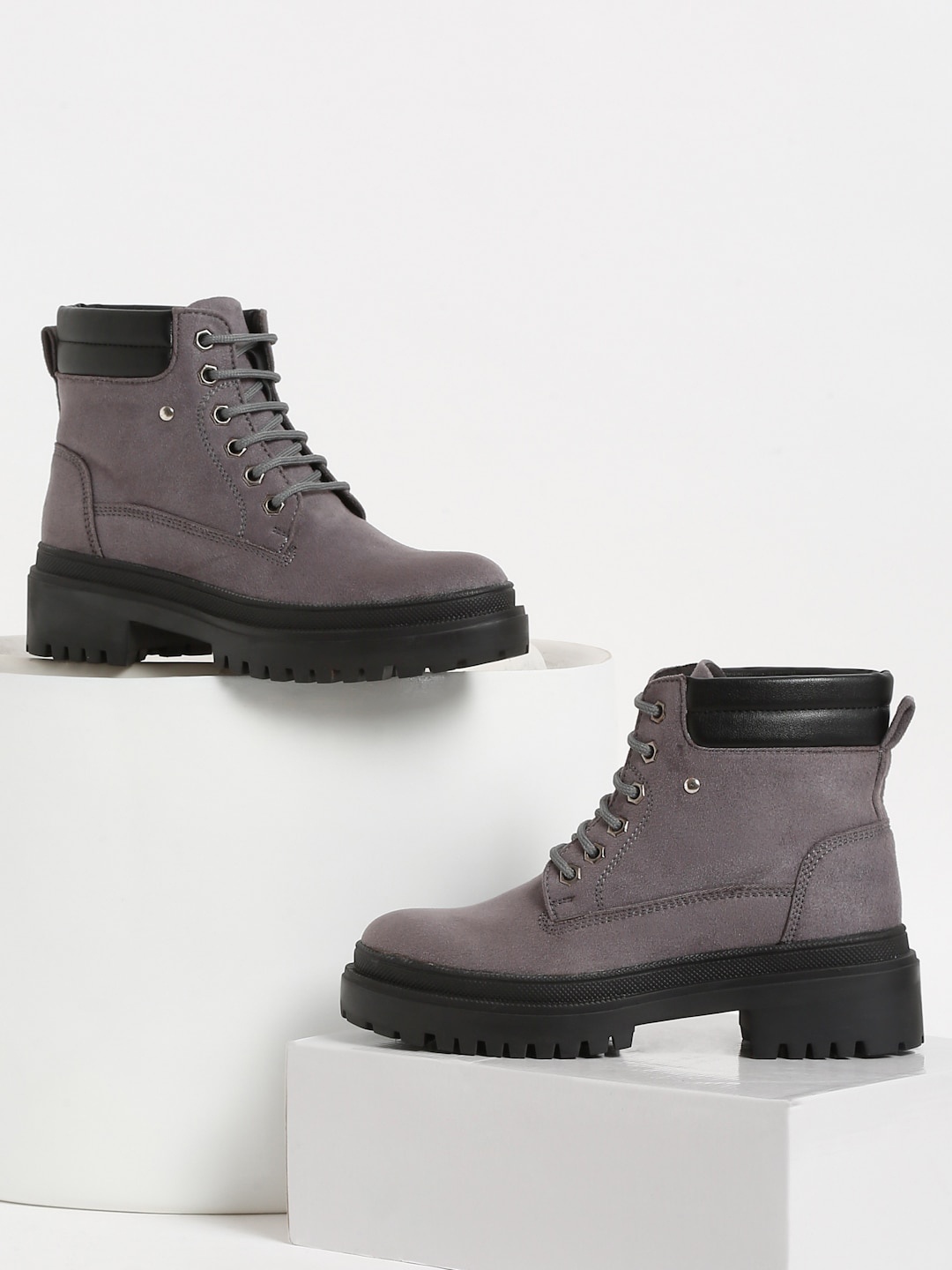 

Bruno Manetti Women Mid-Top Suede Regular Boots, Grey