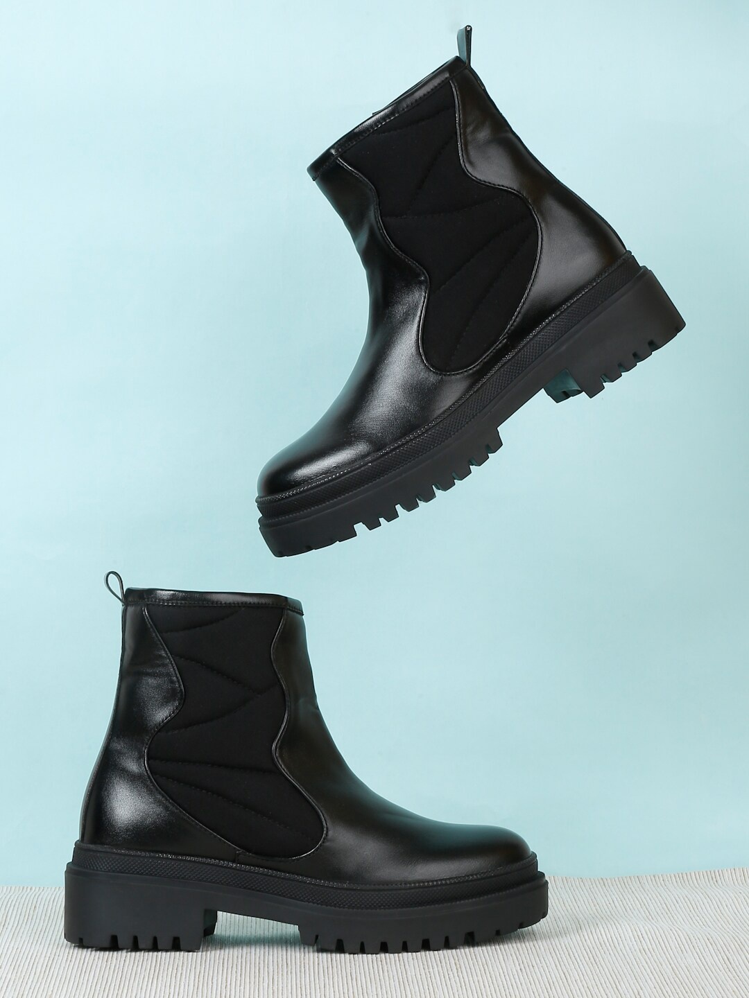

Bruno Manetti Women Mid-Top Chunky Boots, Black
