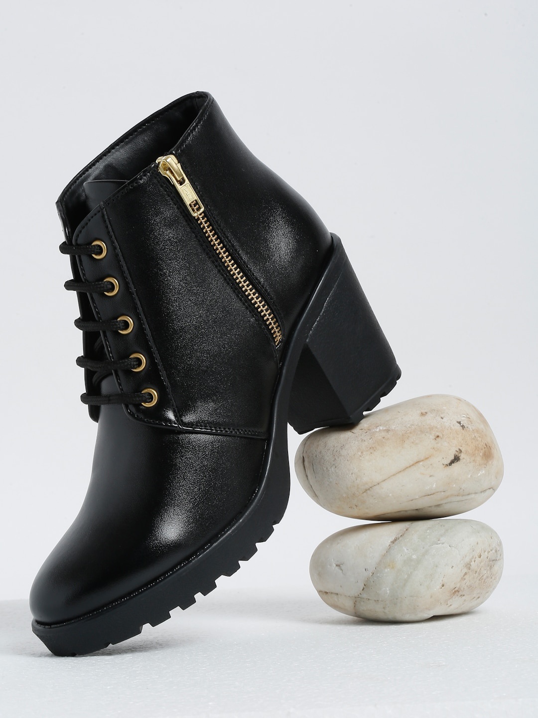 

Bruno Manetti Women Mid-Top Block-Heeled Lace-Up Boots, Black