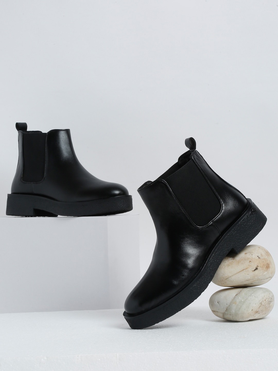 

Bruno Manetti Women Mid-Top Casual Slip-On Chelsea Boots, Black