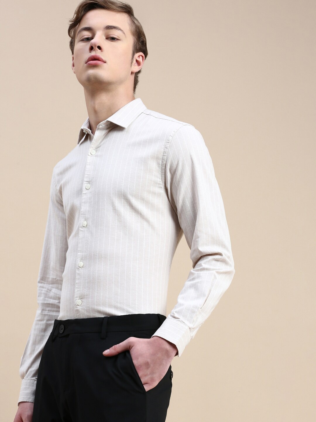 

INVICTUS Standard Slim Fit Striped Spread Collar Long Sleeve Cotton Formal Shirt, Beige