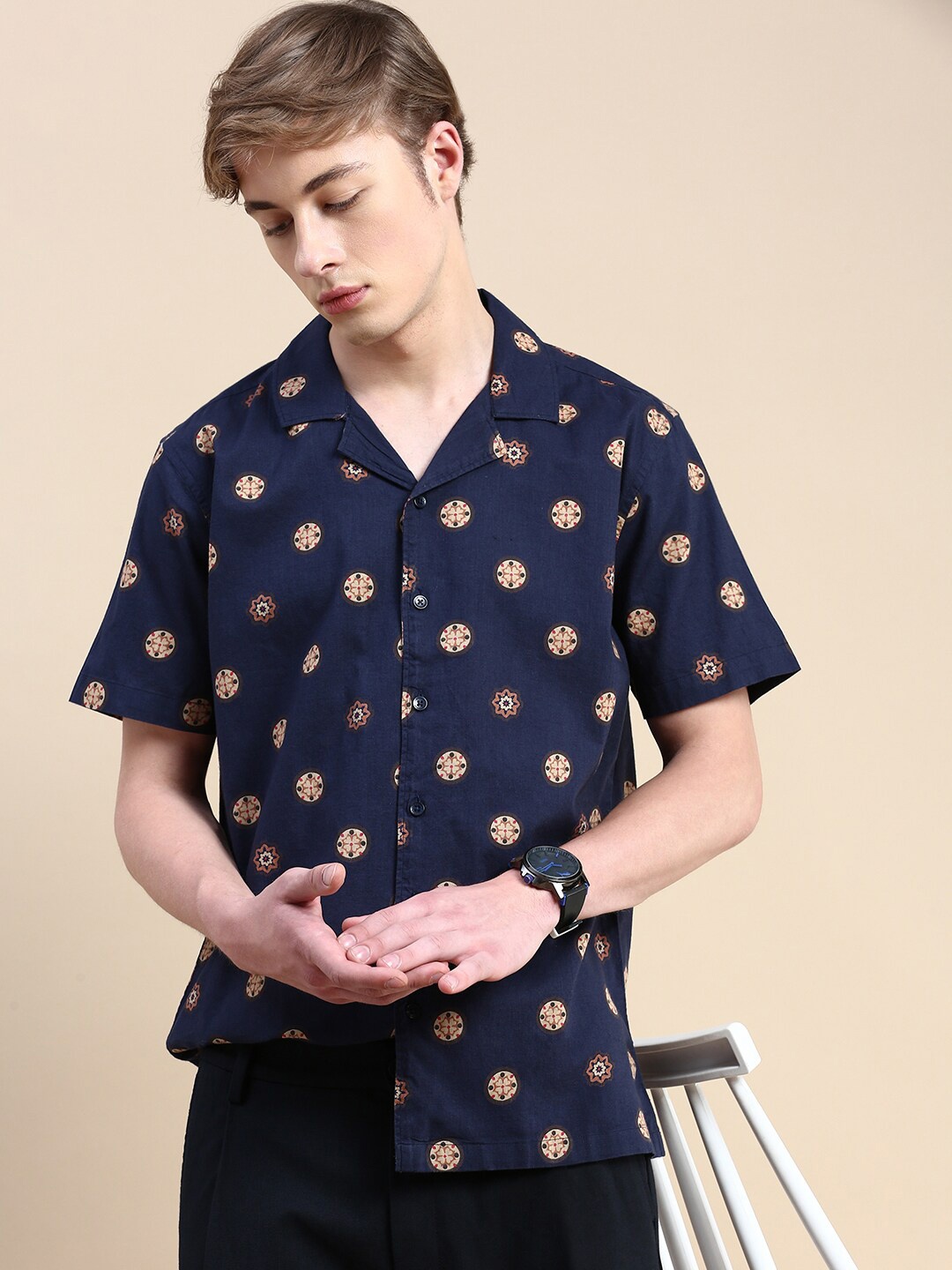 

INVICTUS Club Slim Fit Floral Printed Spread Collar Cotton Casual Shirt, Navy blue