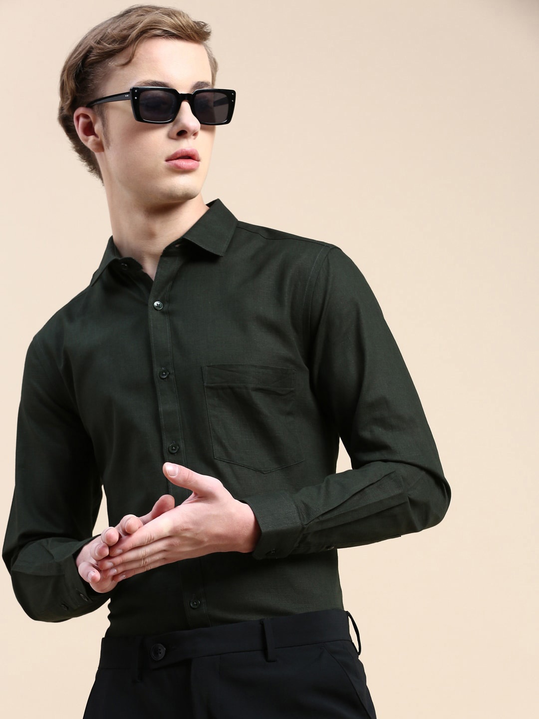 

INVICTUS Spread Collar Standard Slim Fit Opaque Cotton Formal Shirt, Olive