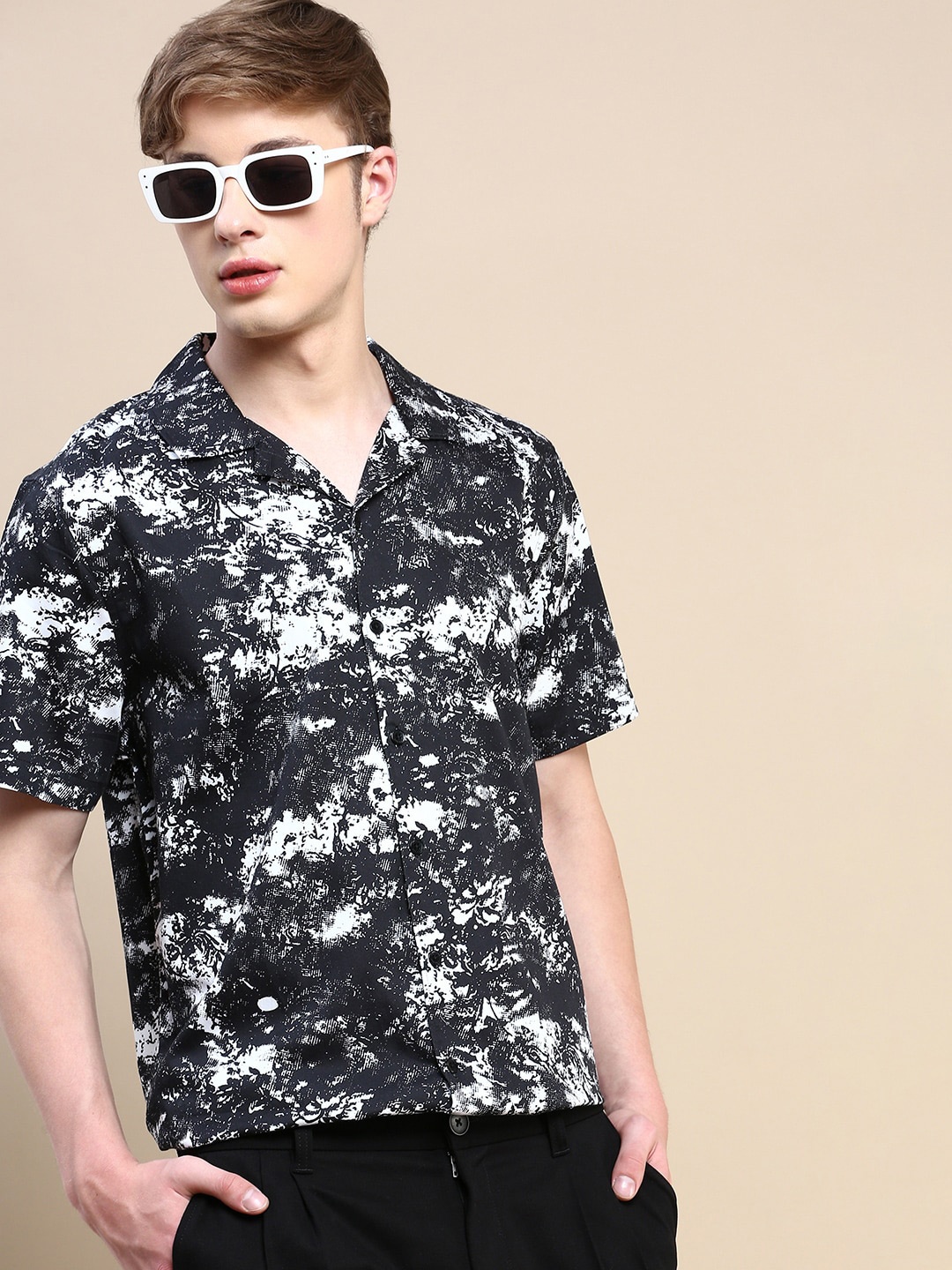 

INVICTUS Abstract Printed Club Slim Fit Opaque Cotton Casual Shirt, Black
