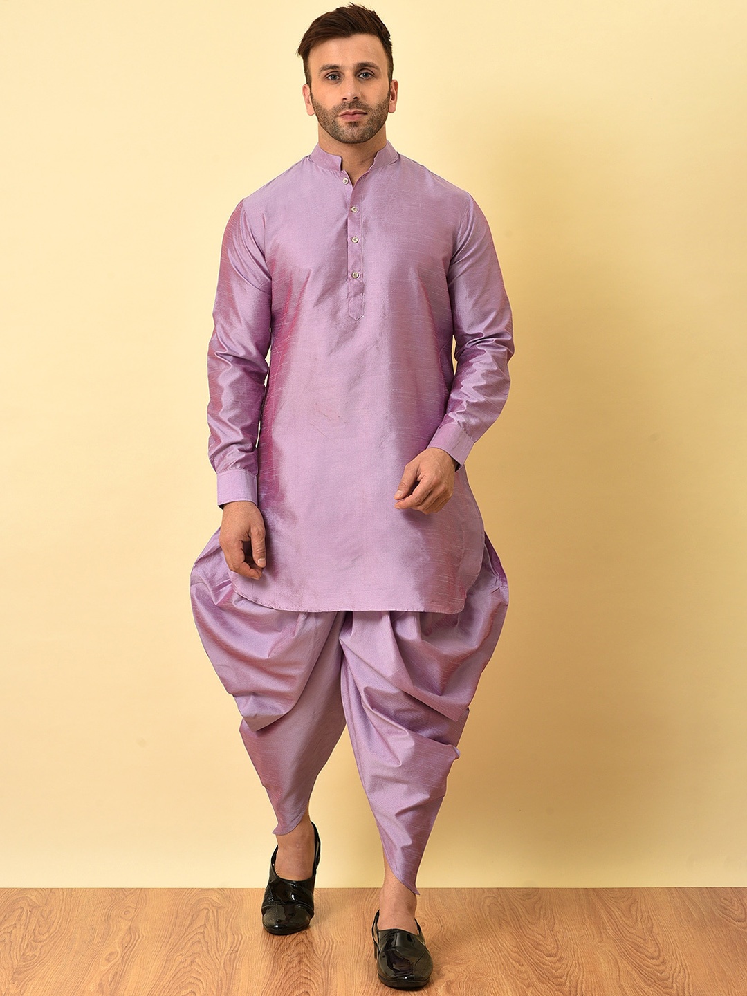 

Hangup Mandarin Collar Kurta with Dhoti Pants, Purple