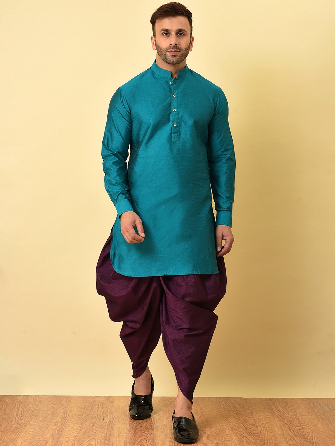 

Hangup Mandarin Collar Kurta with Dhoti Pants, Green