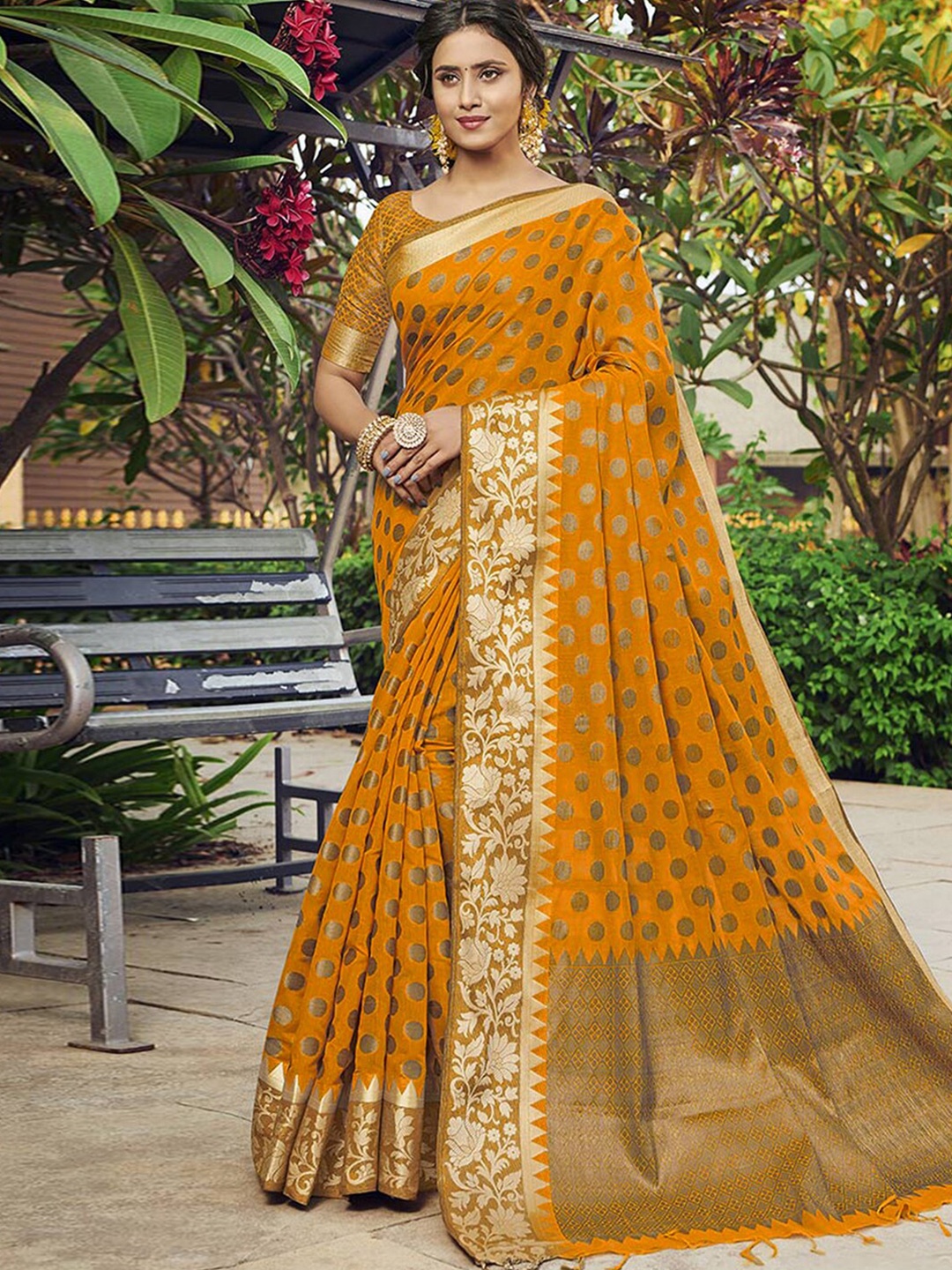 

Satrani Polka Dot Woven Design Zari Saree, Yellow