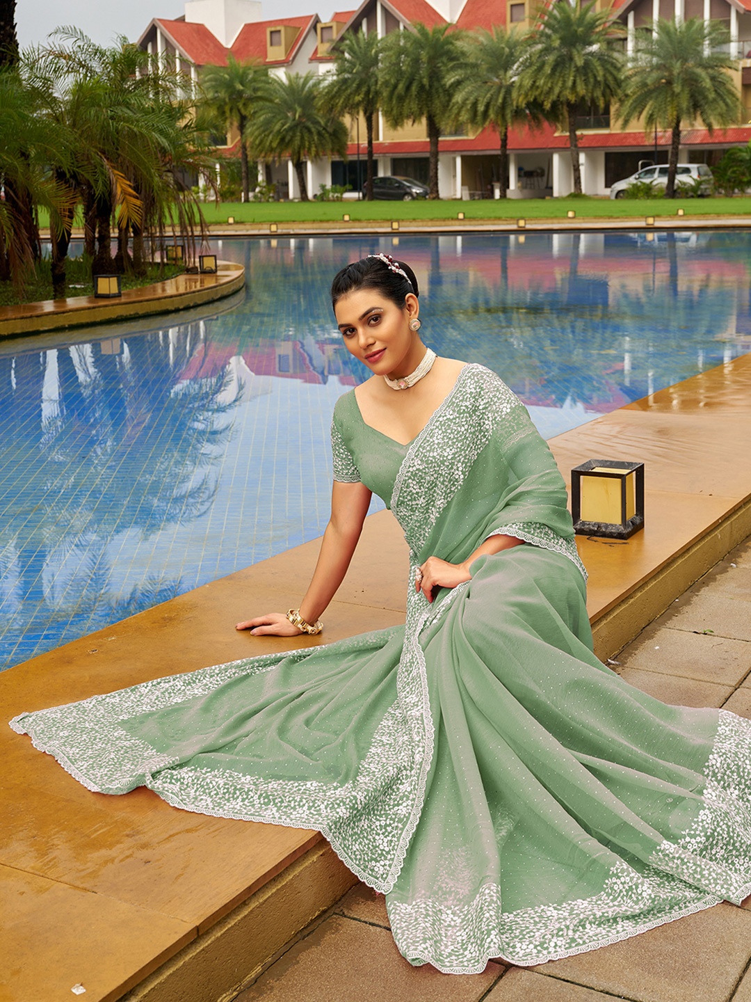 

Satrani Lime Ethnic Motifs Embroidered Saree, Lime green