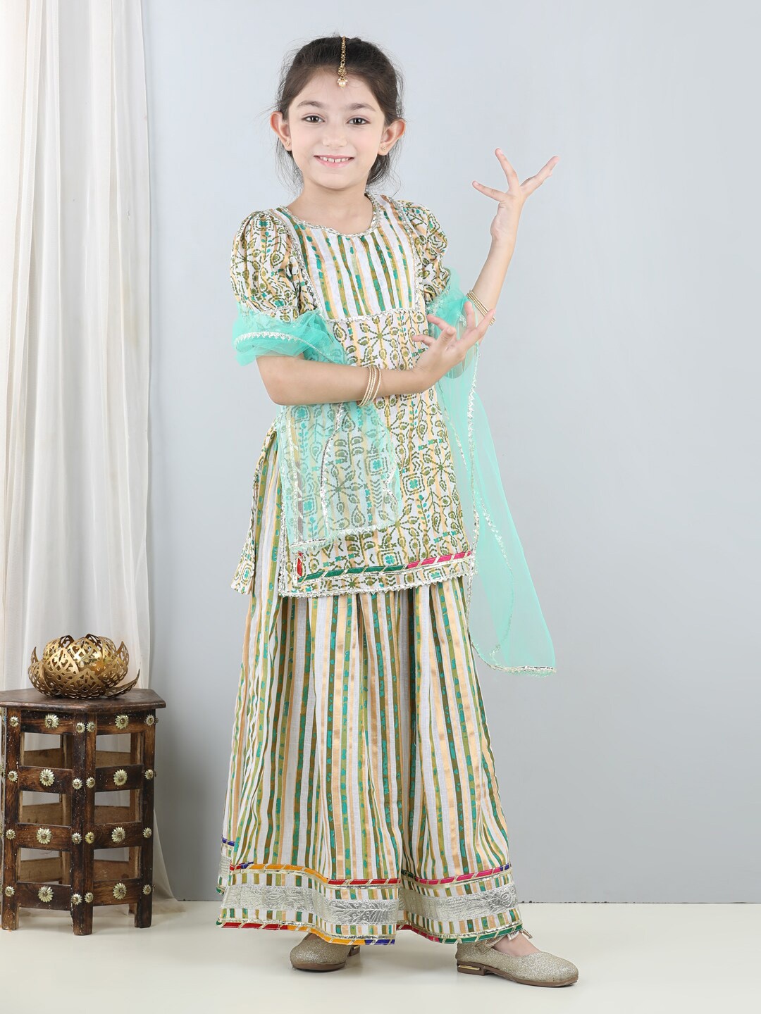 

Cutiekins Girls Printed Ready to Wear Lehenga & Blouse With Dupatta, Green