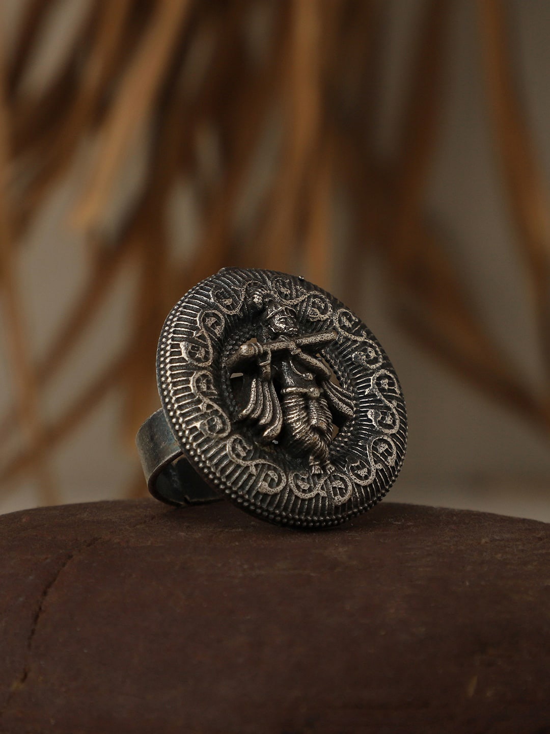 

VENI Silver-Plated Krishna Oxidized Adjustable Finger Ring