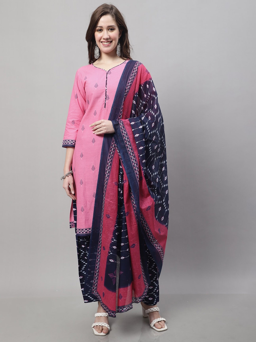 

Roly Poly Geometric Printed Kurta With Salwar & Dupatta, Pink
