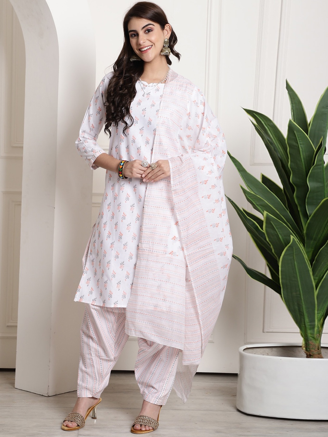 

Roly Poly Floral Printed Regular Straight Kurta & Salwar With Dupatta, White