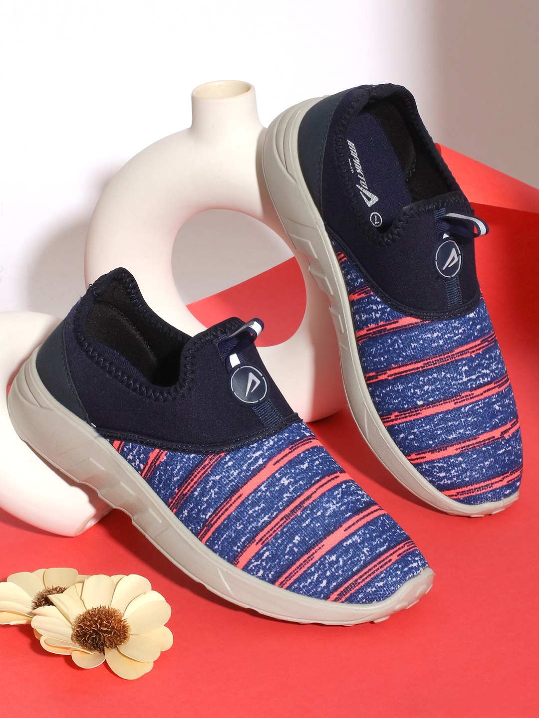 

IMPAKTO Women Printed Lightweight Contrast Sole Slip-On Sneakers, Blue