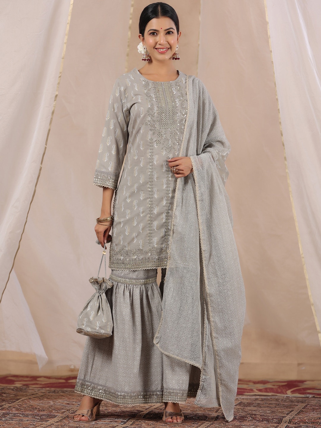 

Ishin Ethnic Motifs Yoke Design Regular Sequinned Pure Cotton Kurta With Sharara & Dupatta, Grey
