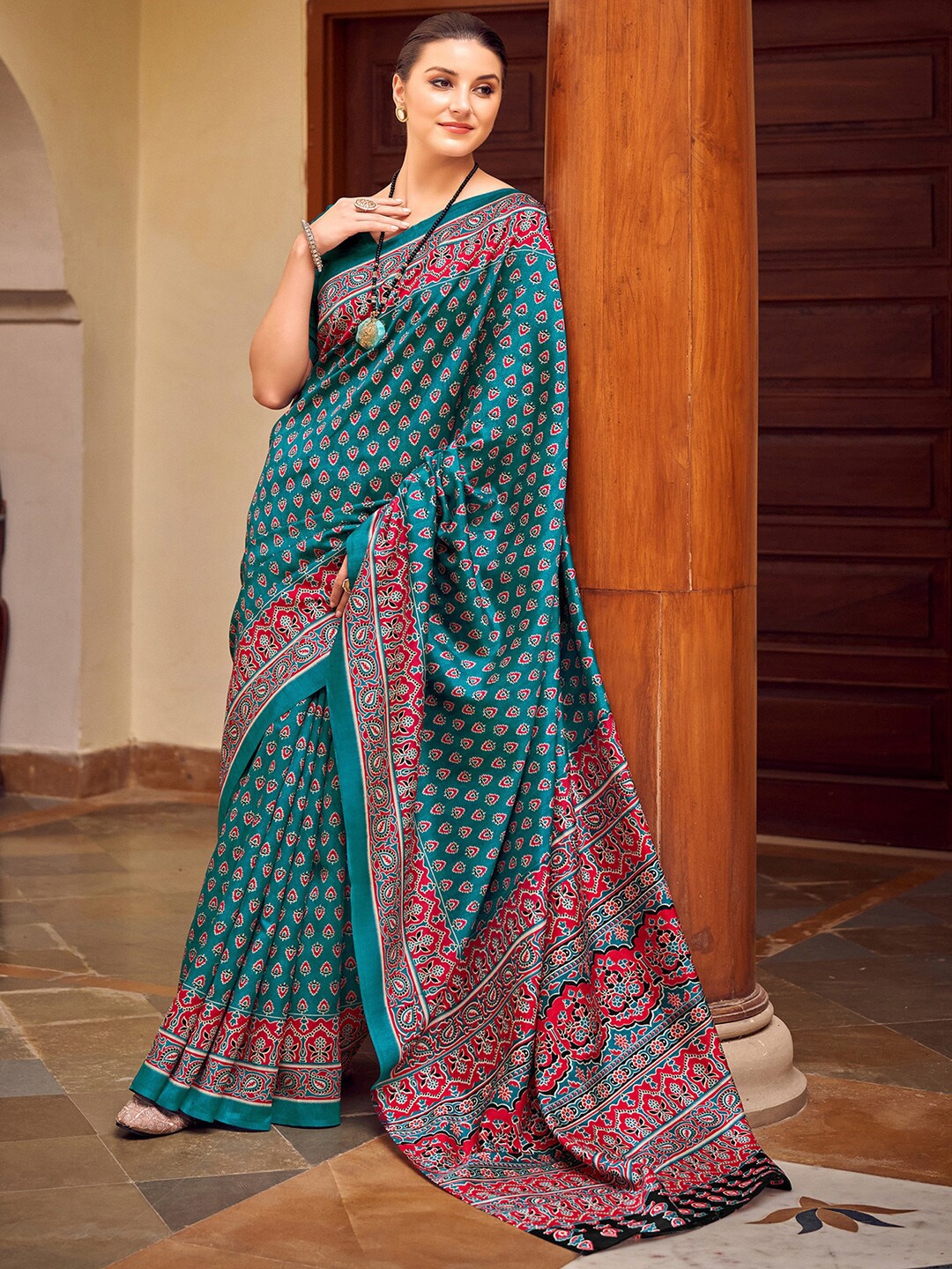 

KALINI Ethnic Motifs Printed Bagru Saree, Teal