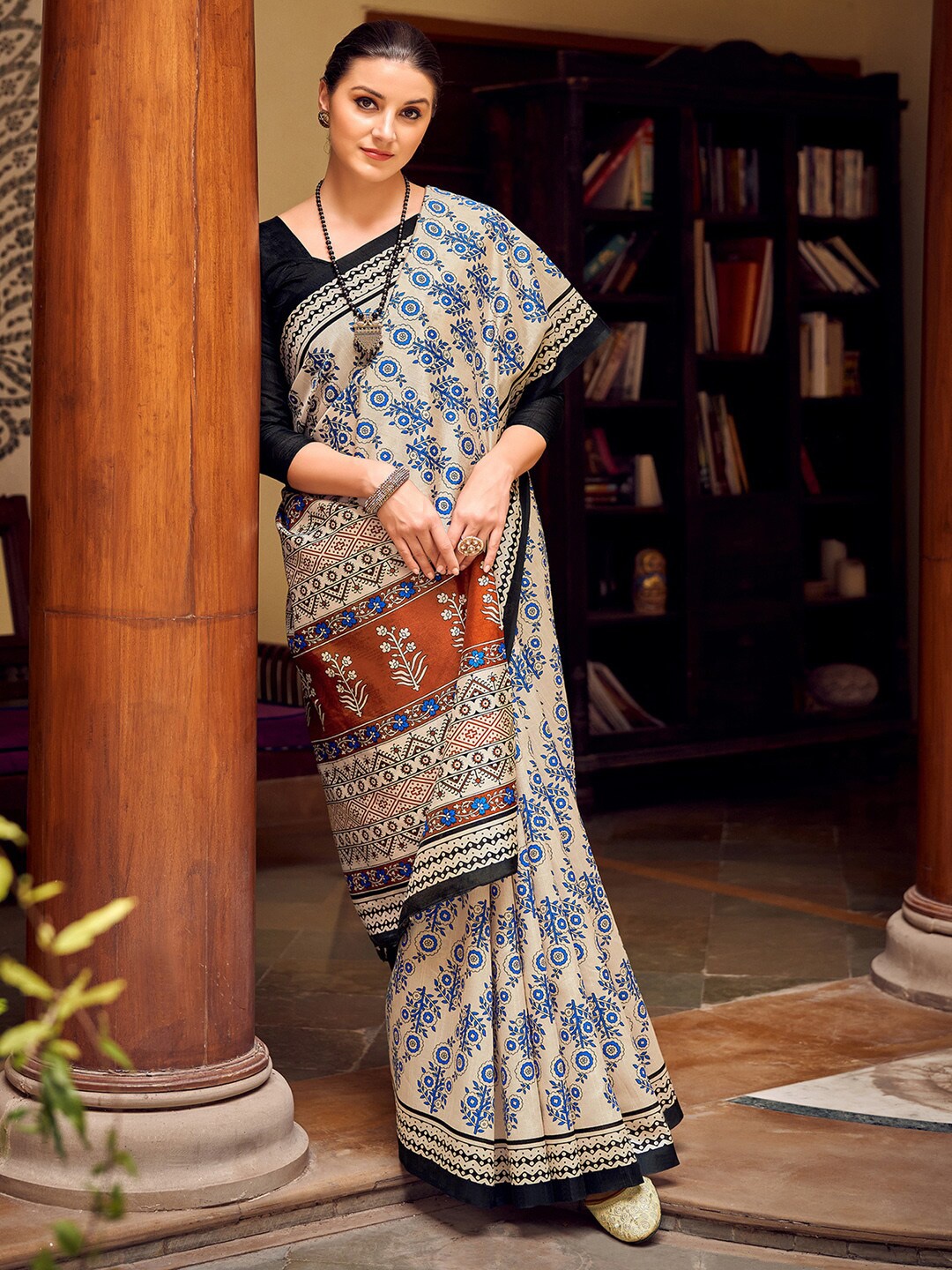 

KALINI Floral Printed Art Silk Bagru Saree, Cream