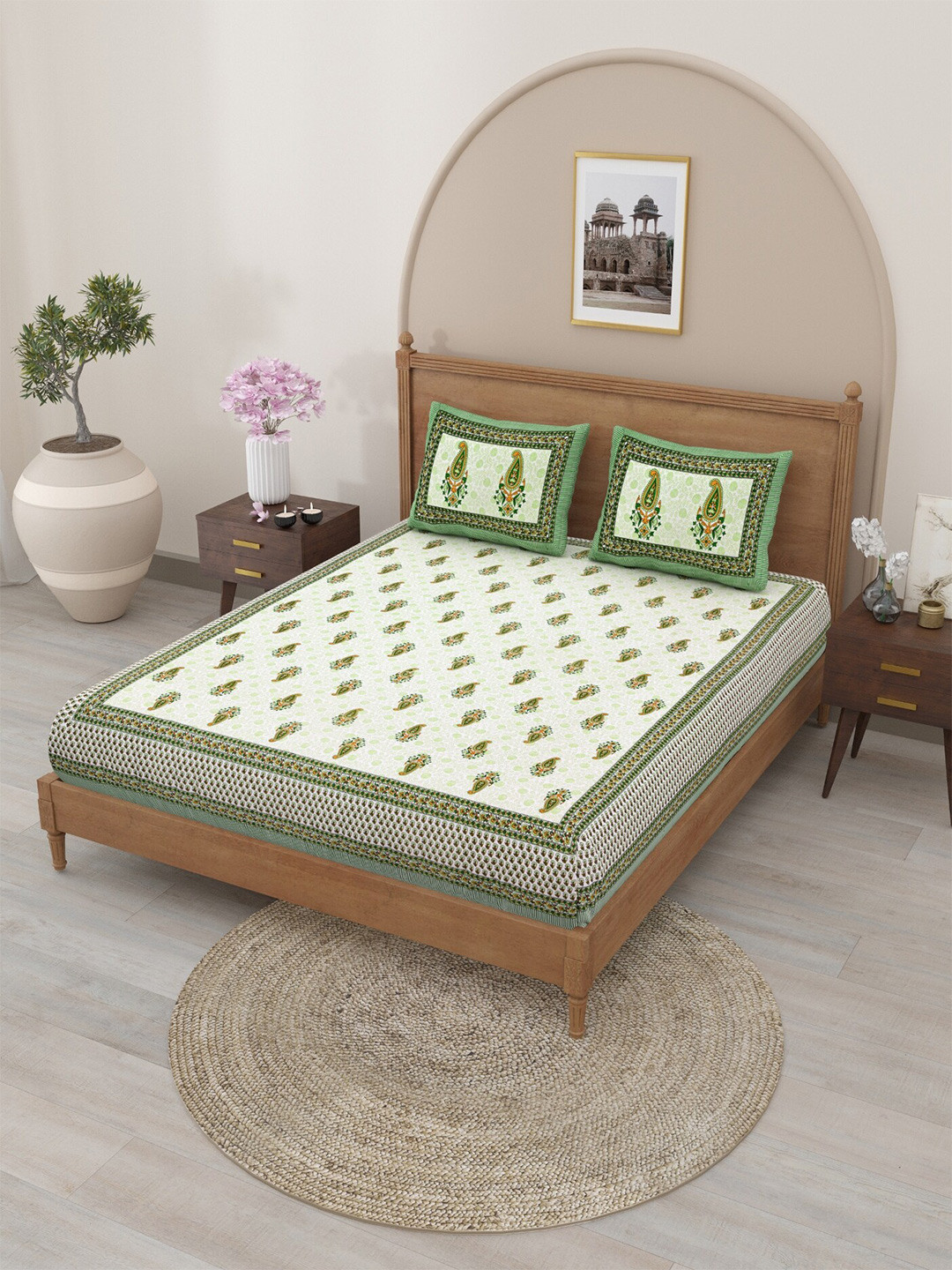 

Salona Bichona Green & White Floral Pure Cotton 120 TC Queen Bedsheet With 1 Pillow Covers