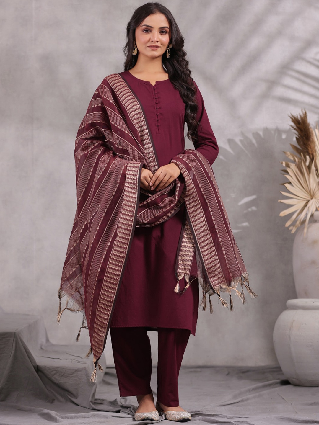 

Anubhutee Regular Thread Work Pure Cotton Kurta with Trousers & With Dupatta, Maroon