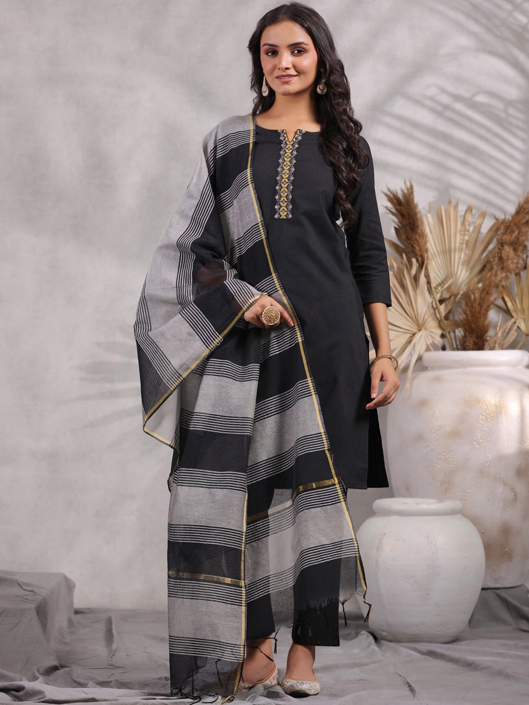 

Anubhutee Regular Thread Work Pure Cotton Kurta with Trousers & With Dupatta, Black