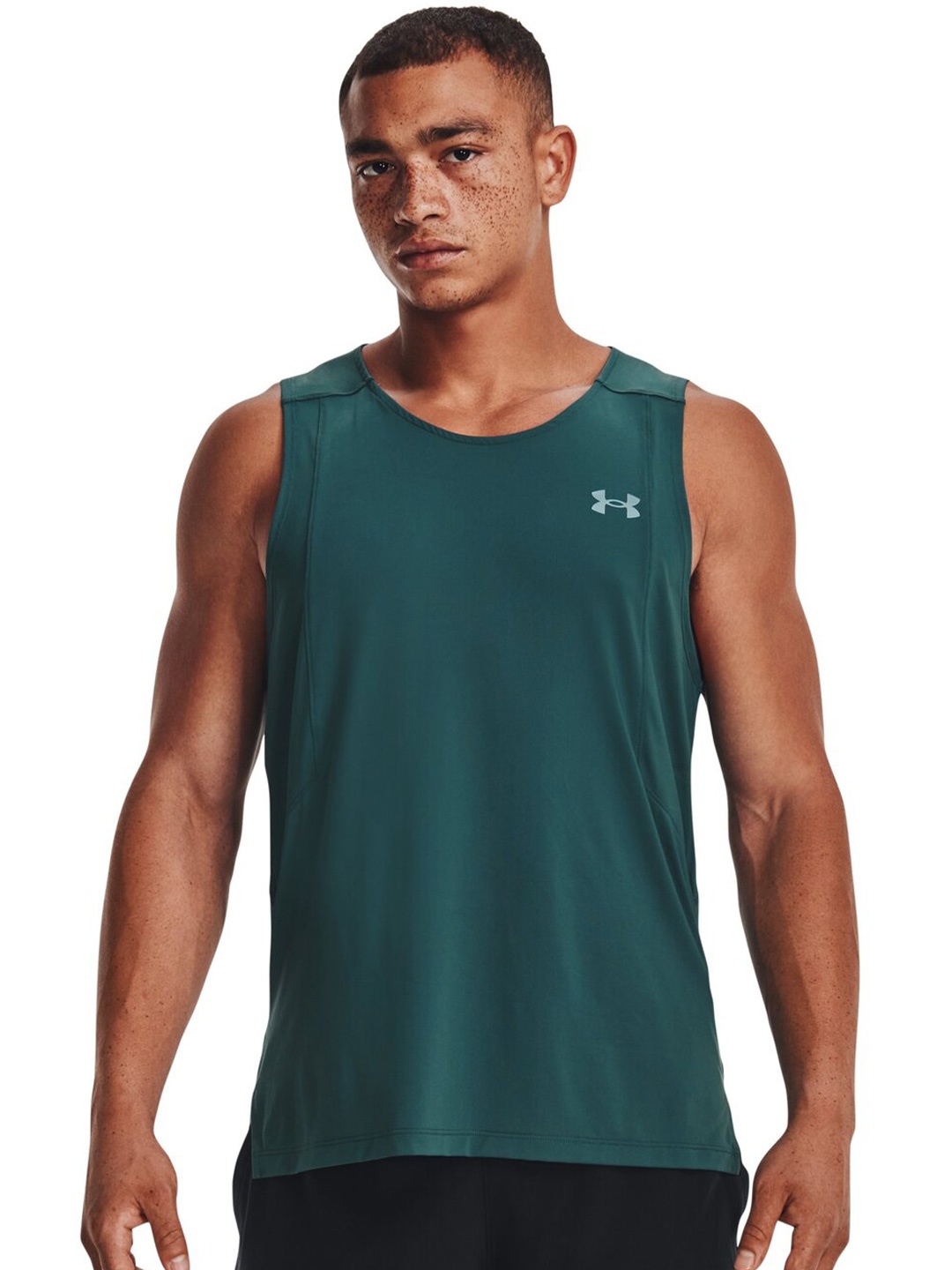 

UNDER ARMOUR Slim Fit Iso-Chill Laser Singlet Sleeveless Running T-Shirt, Green