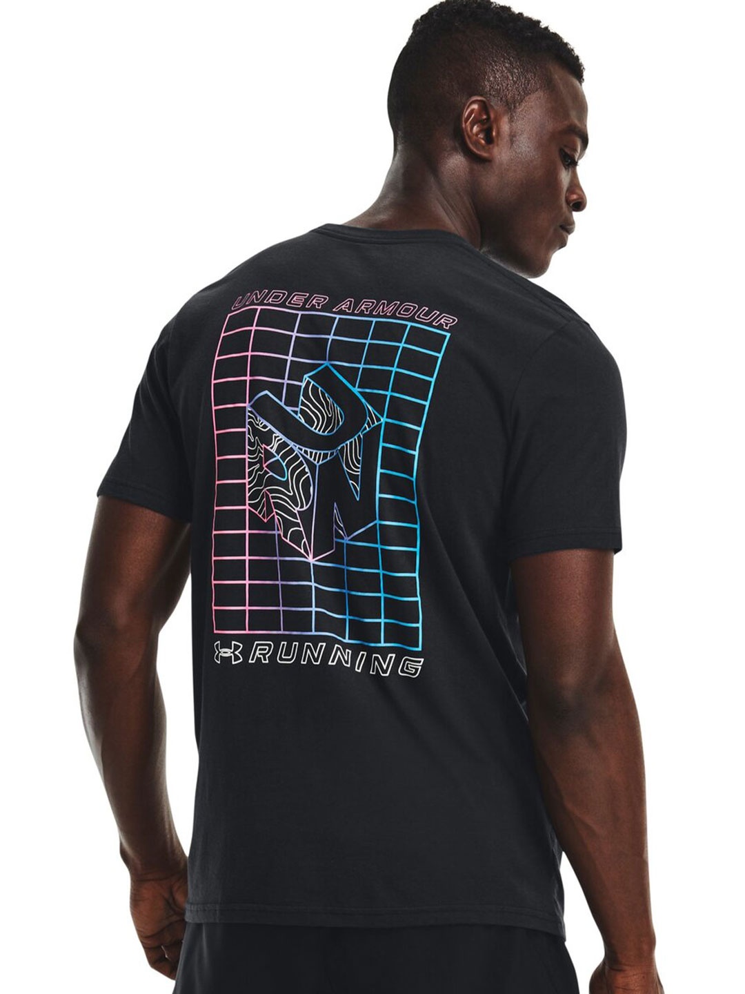 

UNDER ARMOUR Run Gradient Grid Graphic Printed Short Sleeves Slim Fit T-Shirt, Black