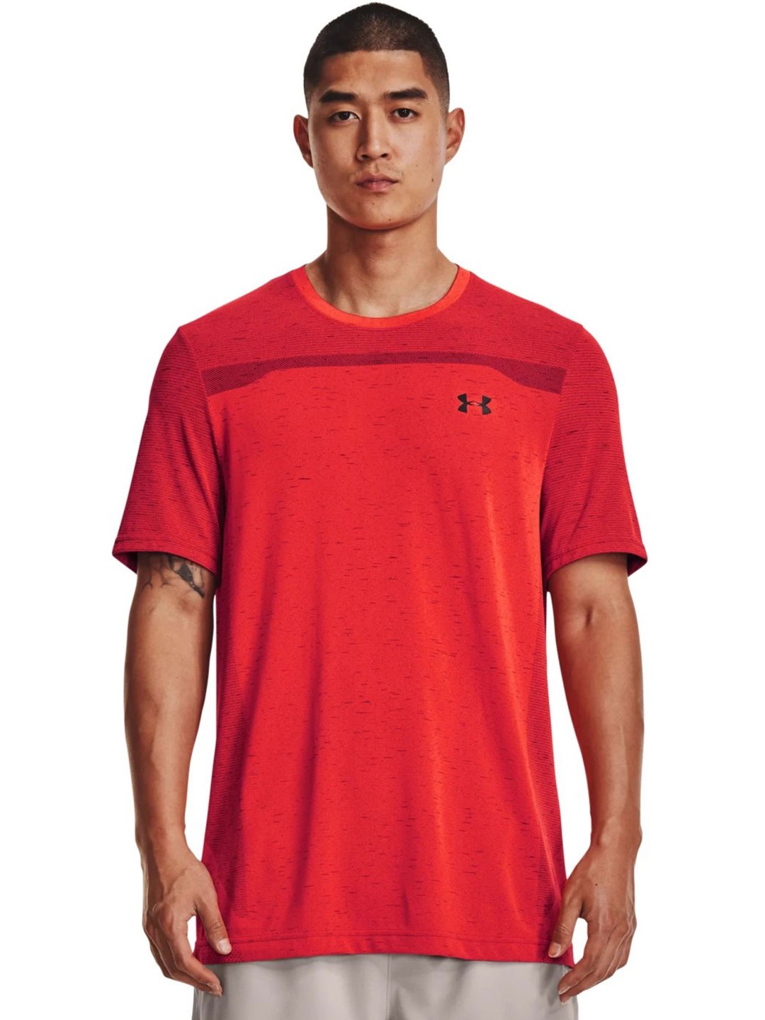 

UNDER ARMOUR Self-Design Slim Fit Short Sleeves Seamless T-Shirt, Red