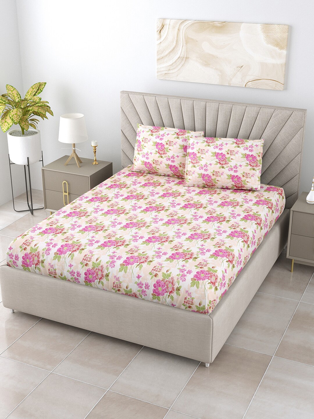 

BOMBAY DYEING Florentine Pink Floral Cotton 144 TC King Bedsheet With 2 Pillow Covers
