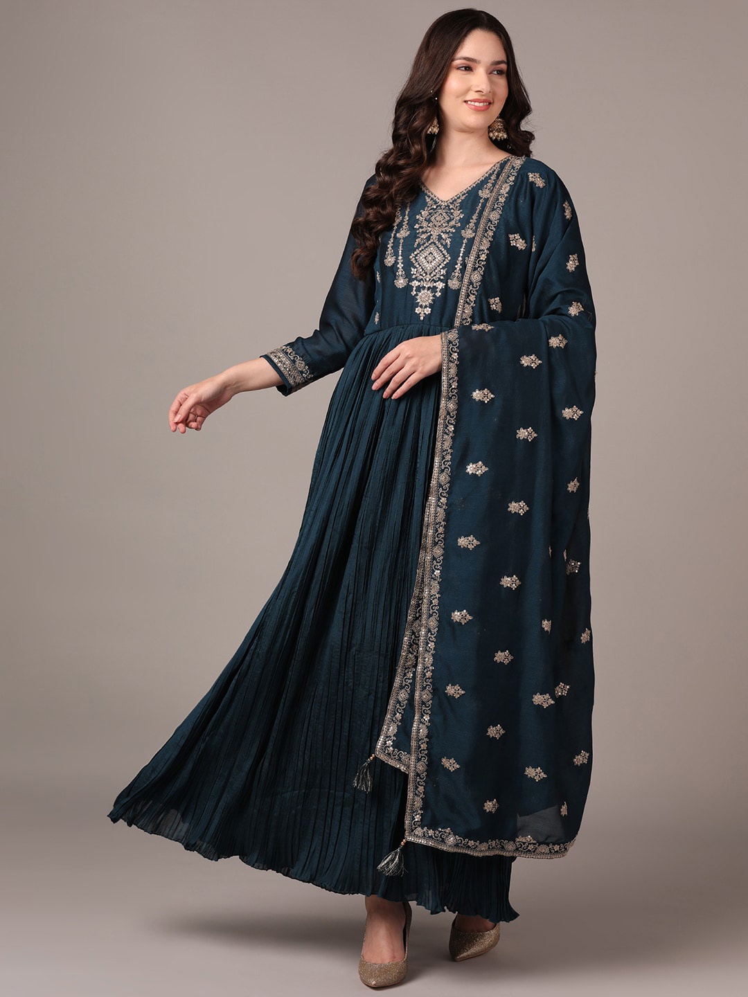 

AHIKA Ethnic Motifs Embroidered Anarkali Kurta with Trousers & Dupatta, Teal