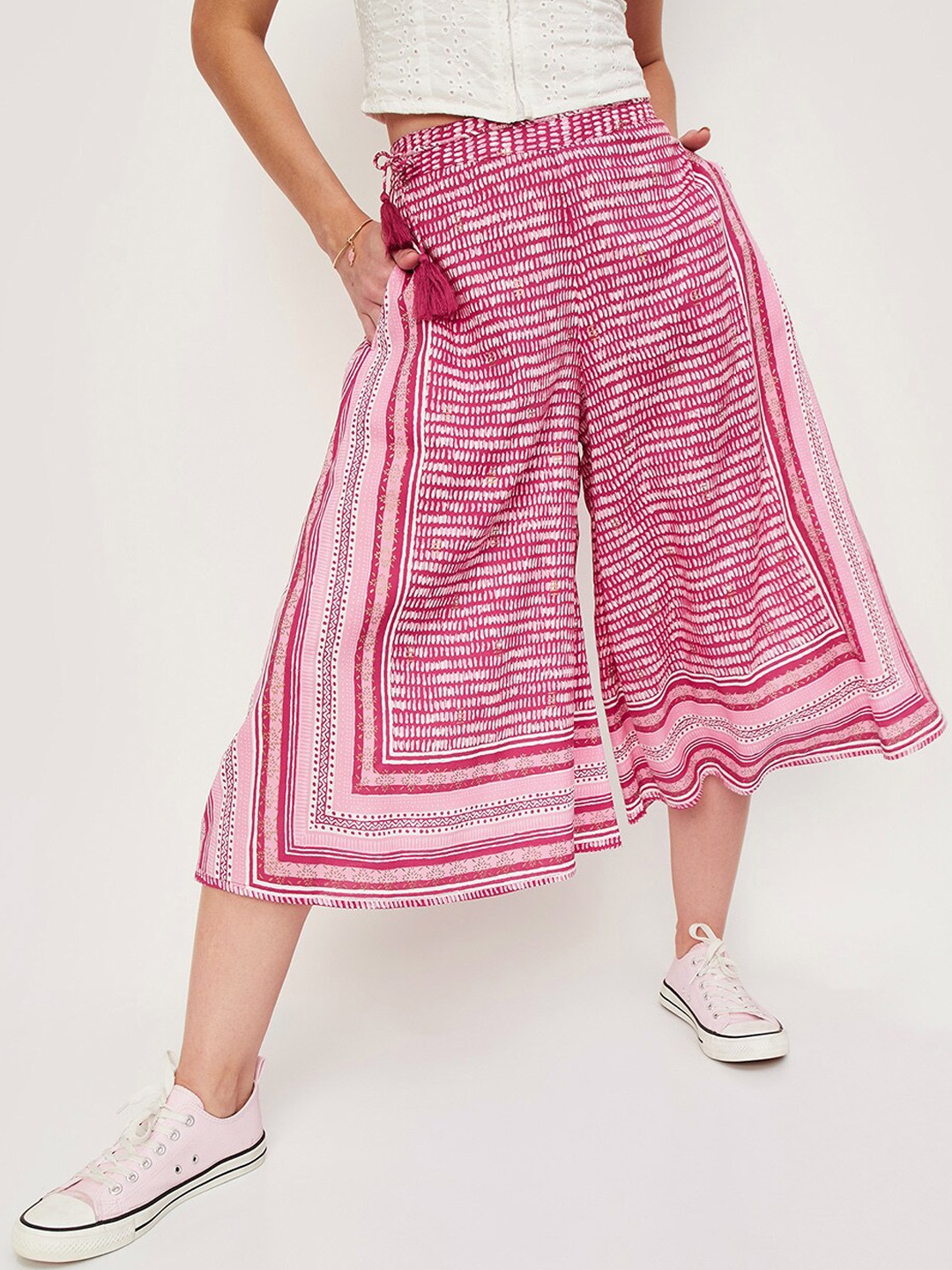 

max Flared Fit Geometric Printed Cropped Palazzos, Fuchsia