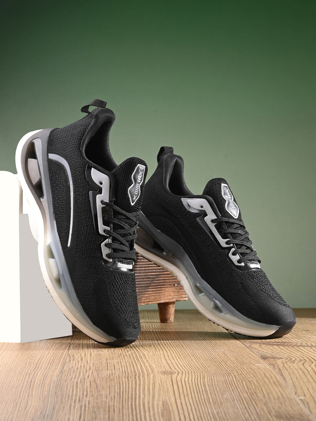 

HRX by Hrithik Roshan Men Dynamic Running Sports Shoes, Black