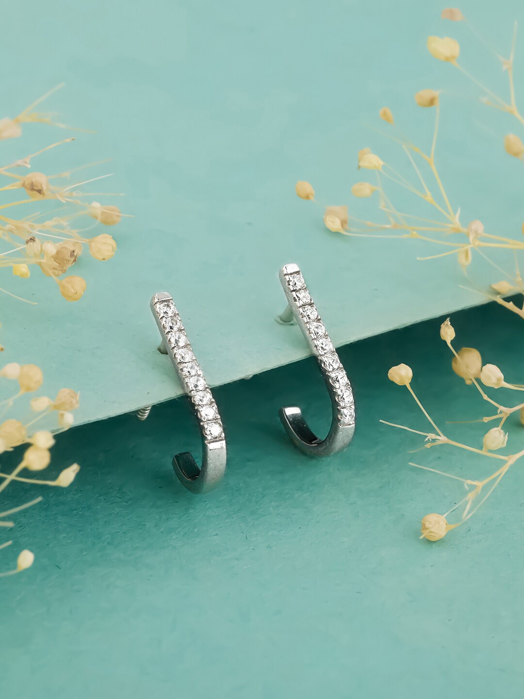 

GIVA Rhodium-Plated 925 Sterling Silver Zircon-Studded Contemporary Studs Earrings