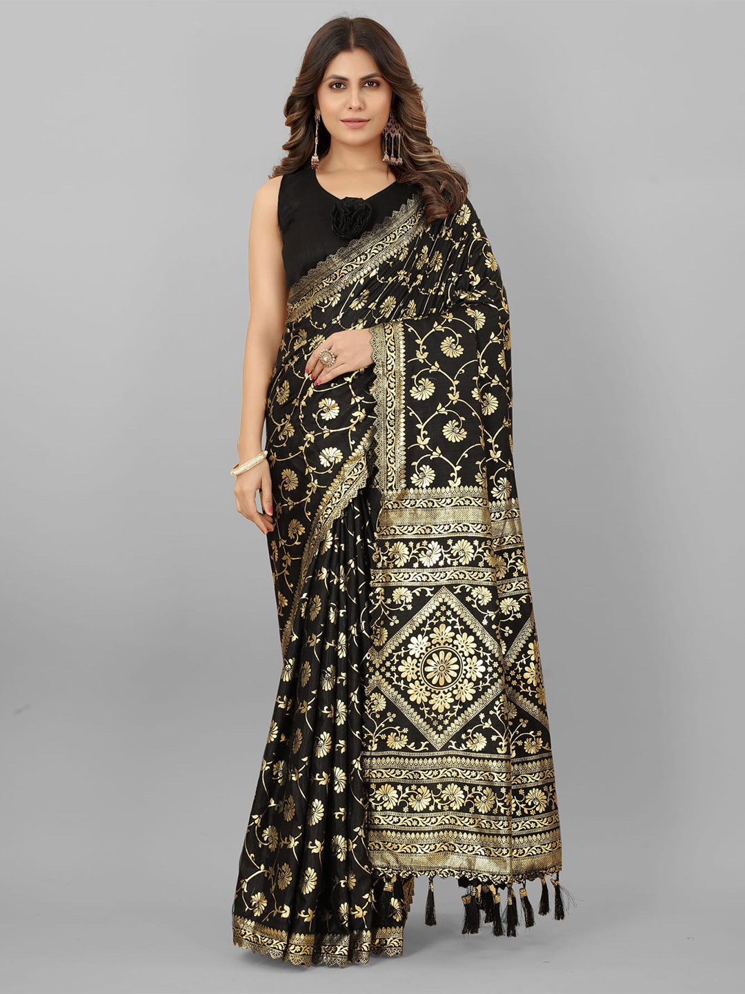 

KALINI Floral Printed Saree, Black