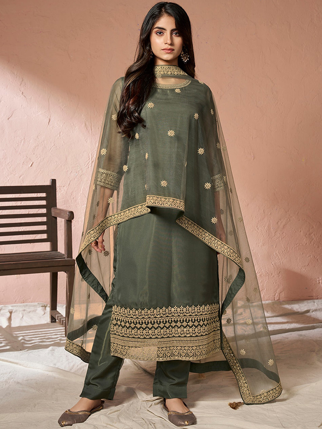 

Inddus Embroidered Kurta with Trousers & Dupatta, Green