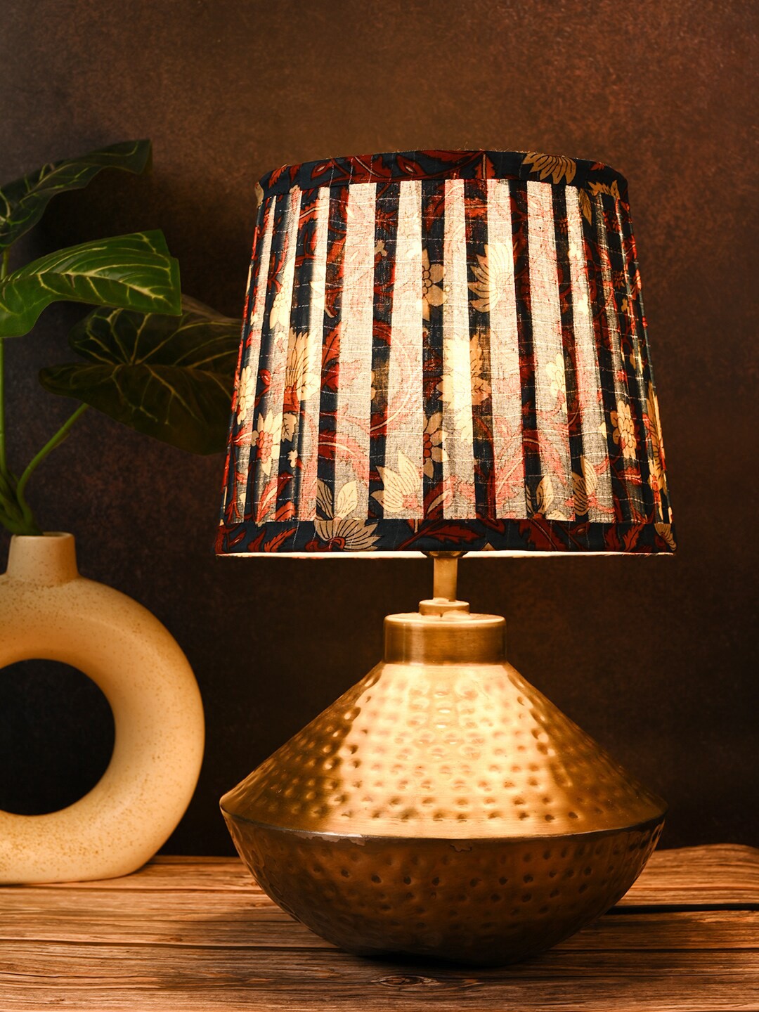 

green girgit Blue & Copper Floral Printed Pleated Frustum Shape Table Lamp
