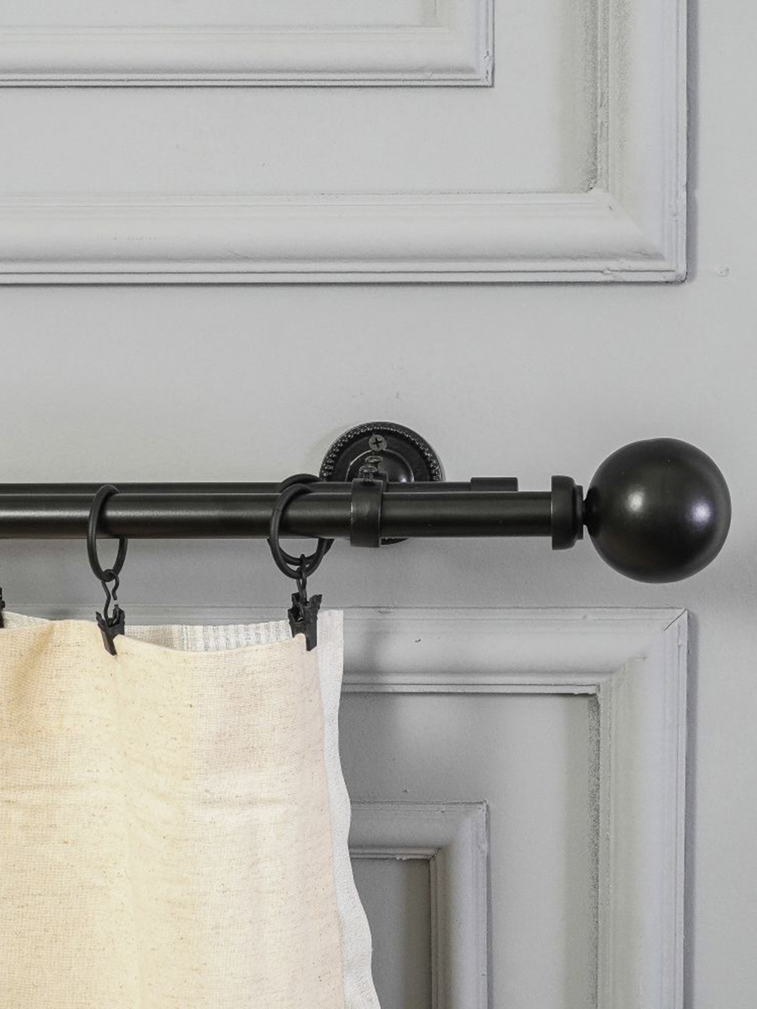 

The Decor Mart Black Extendable Double Curtain Rods With Brackets