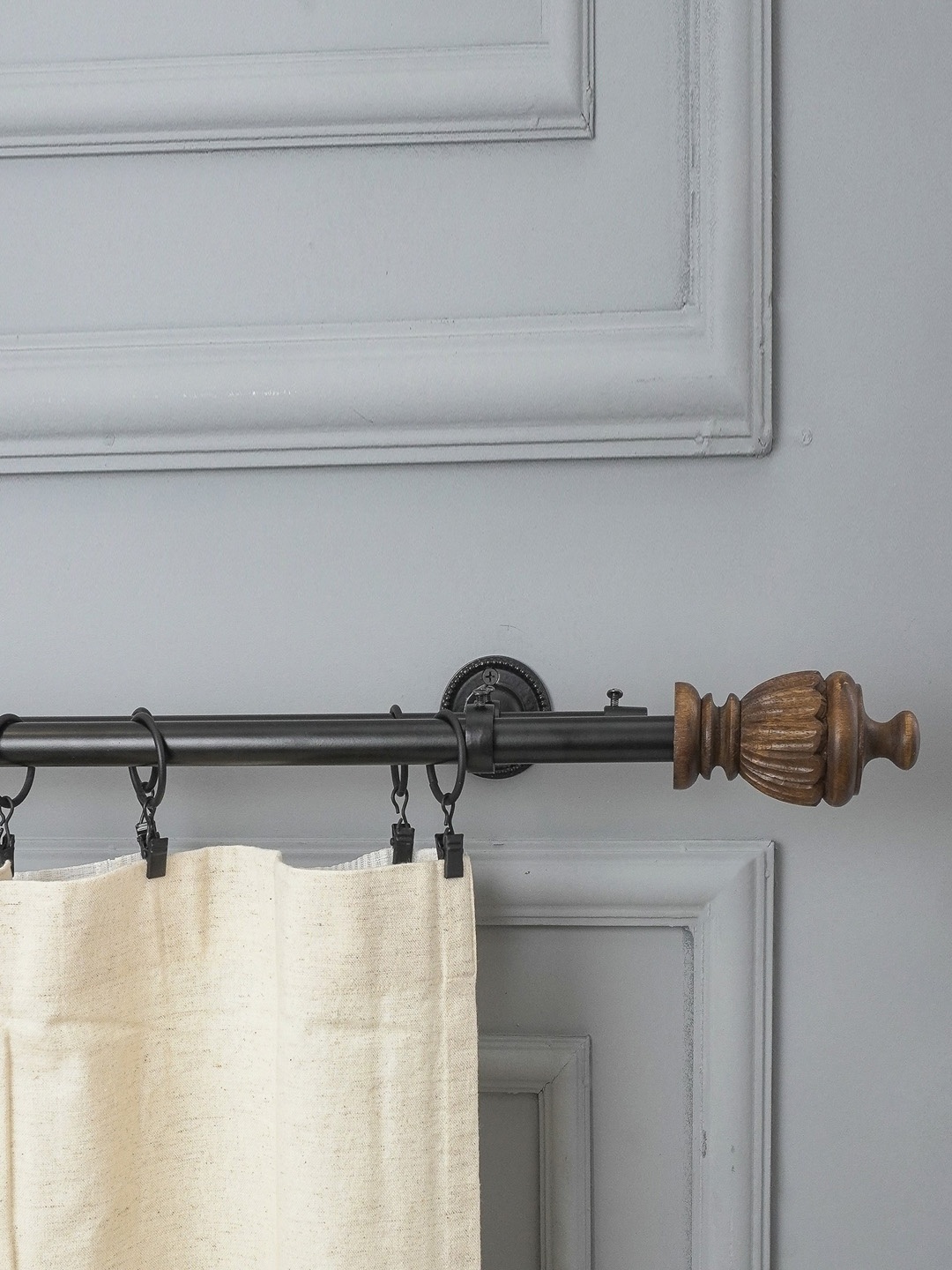 

The Decor Mart Black Extendable Double Curtain Rods With Brackets