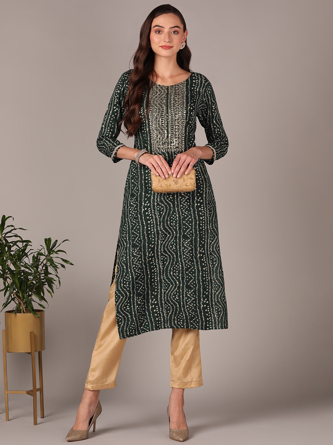 

AHIKA Bandhani Printed Sequinned Straight Kurta, Green