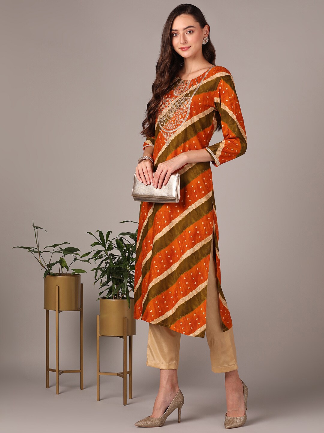 

AHIKA Striped Thread Work Kurta, Red