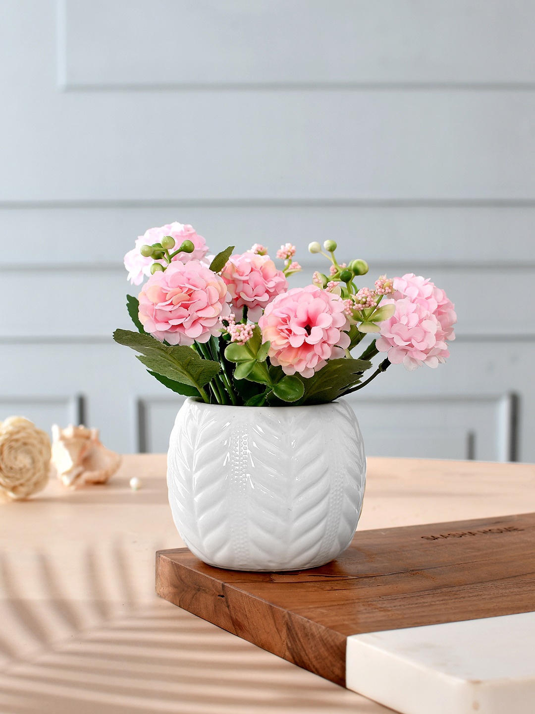 

TAYHAA Pink & White Pristine Artificial Flowers with Ceramic Pot